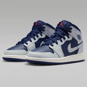 Nike Kids Navy and Light Gray Sneakers
